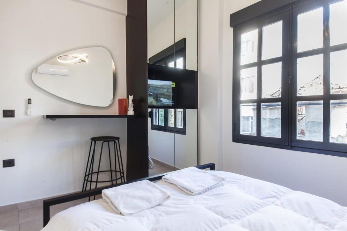 Beautiful Elegant Apartment Next To Monastiraki Athen Eksteriør billede