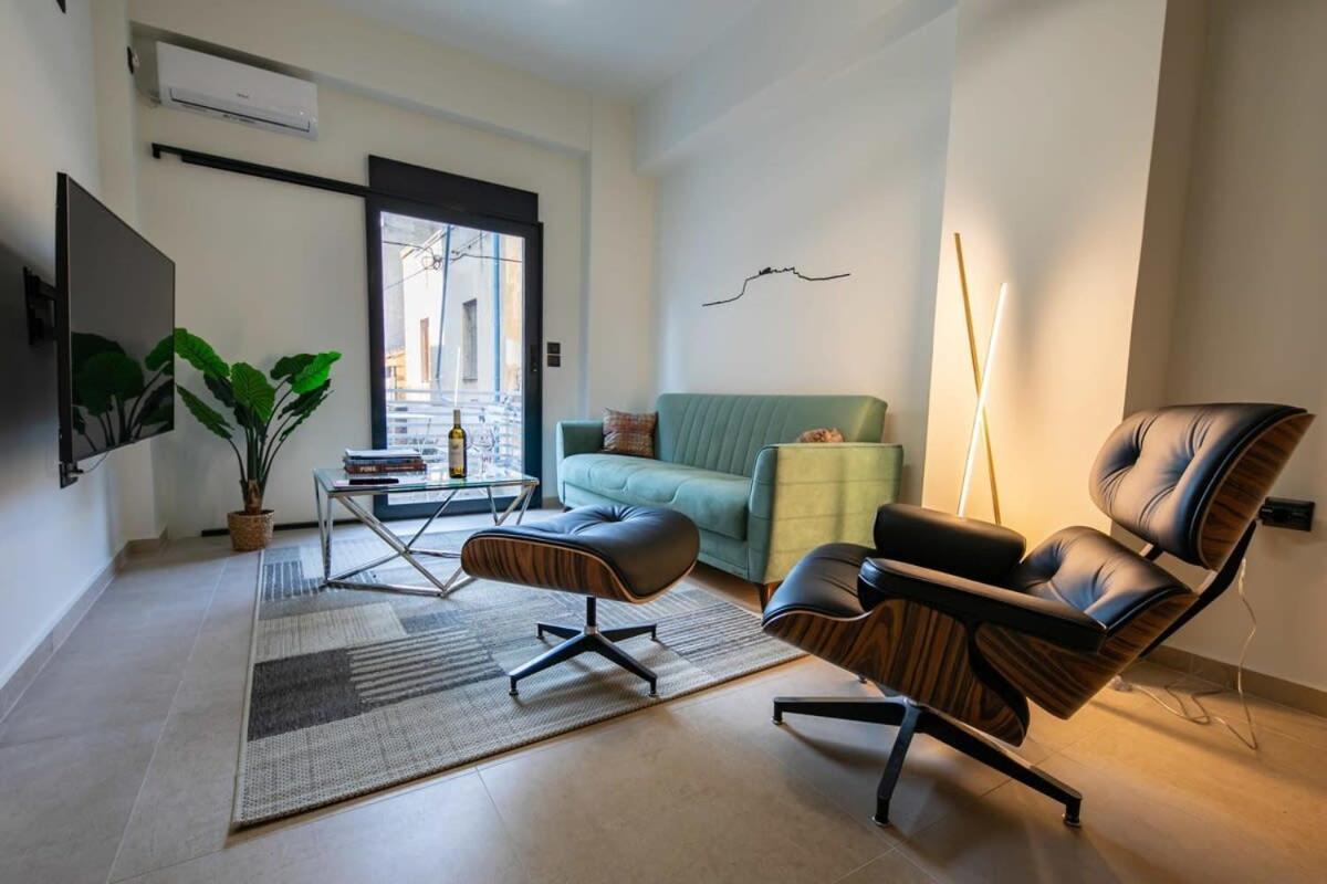 Beautiful Elegant Apartment Next To Monastiraki Athen Eksteriør billede