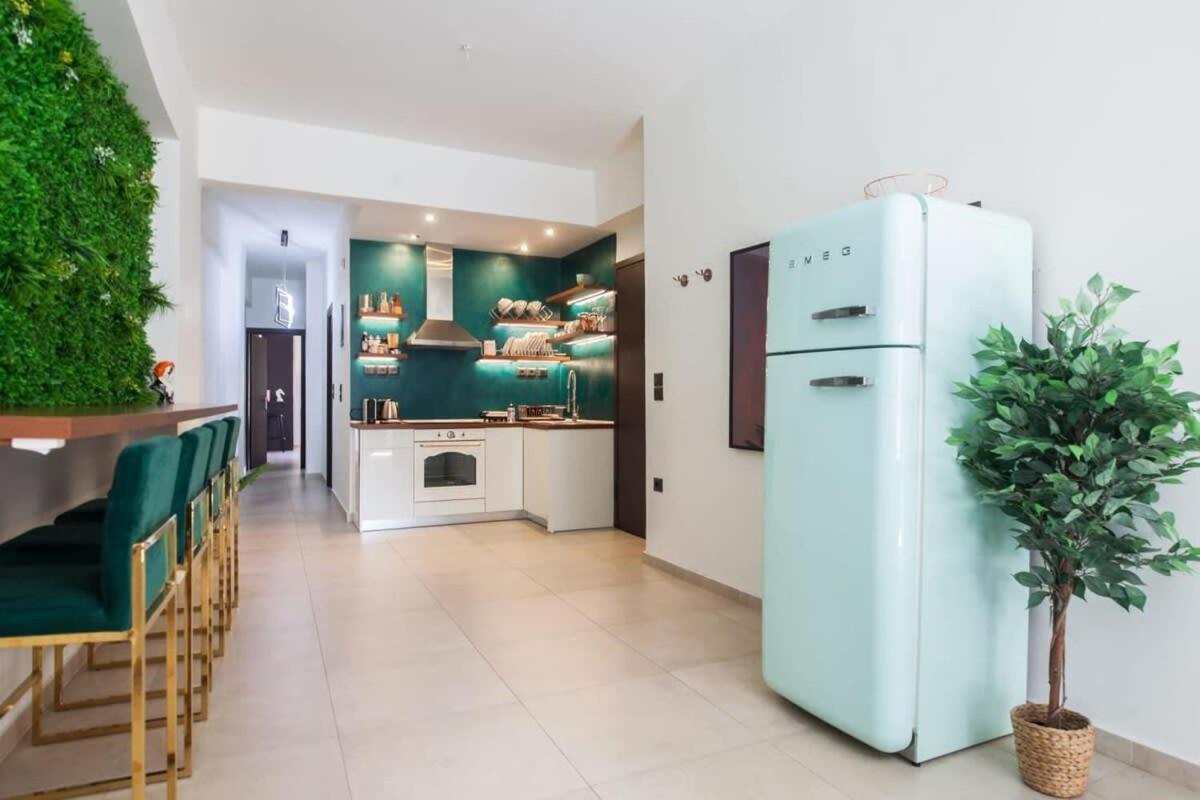 Beautiful Elegant Apartment Next To Monastiraki Athen Eksteriør billede