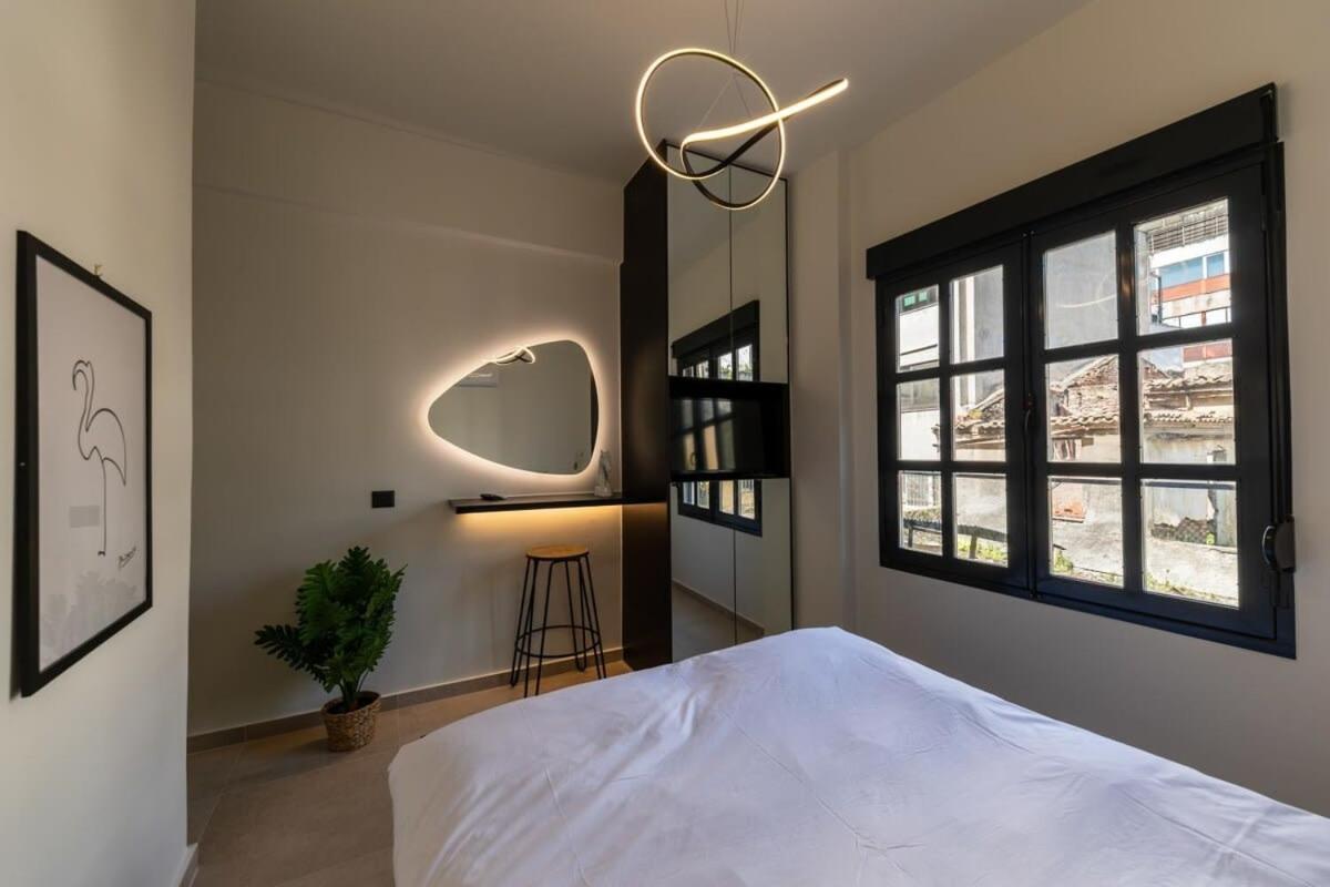 Beautiful Elegant Apartment Next To Monastiraki Athen Eksteriør billede