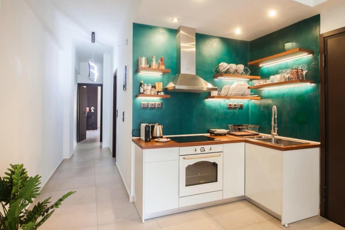 Beautiful Elegant Apartment Next To Monastiraki Athen Eksteriør billede