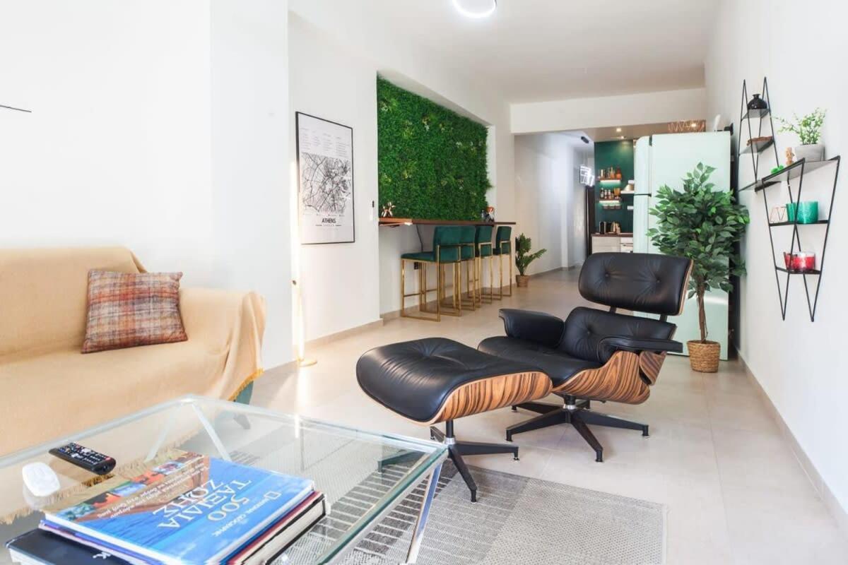 Beautiful Elegant Apartment Next To Monastiraki Athen Eksteriør billede